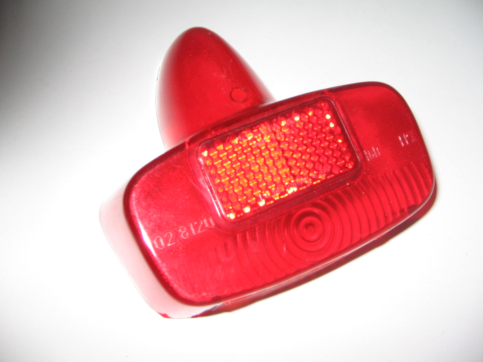 VESPA PLASTICA FANALINO POST./ MANCANTE PLASTICA TARGA N.1069